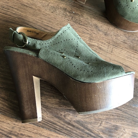 Report woman’s shoes  Nice SEXY SHOES SIZE 7 heels - Picture 2 of 7